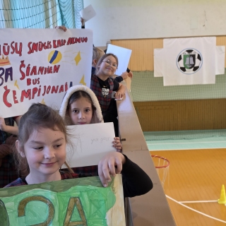 3–4 klasių mokinių tarpklasinės kvadrato varžybos