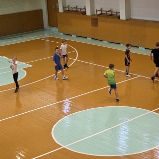 3–4 klasių mokinių tarpklasinės kvadrato varžybos