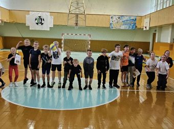 Nuotrauka - Praūžė tarpklasinės 3–4 klasių kvadrato varžybos!